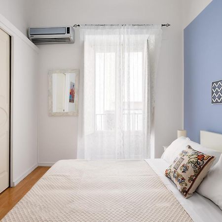 Agata E Rosalia 2 Bedroom Flat At The Quattro Canti Palermo Bagian luar foto