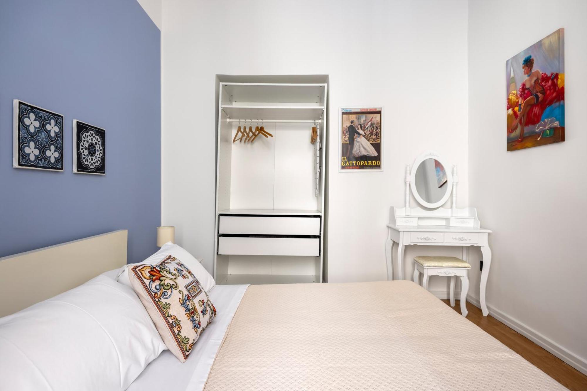 Agata E Rosalia 2 Bedroom Flat At The Quattro Canti Palermo Bagian luar foto