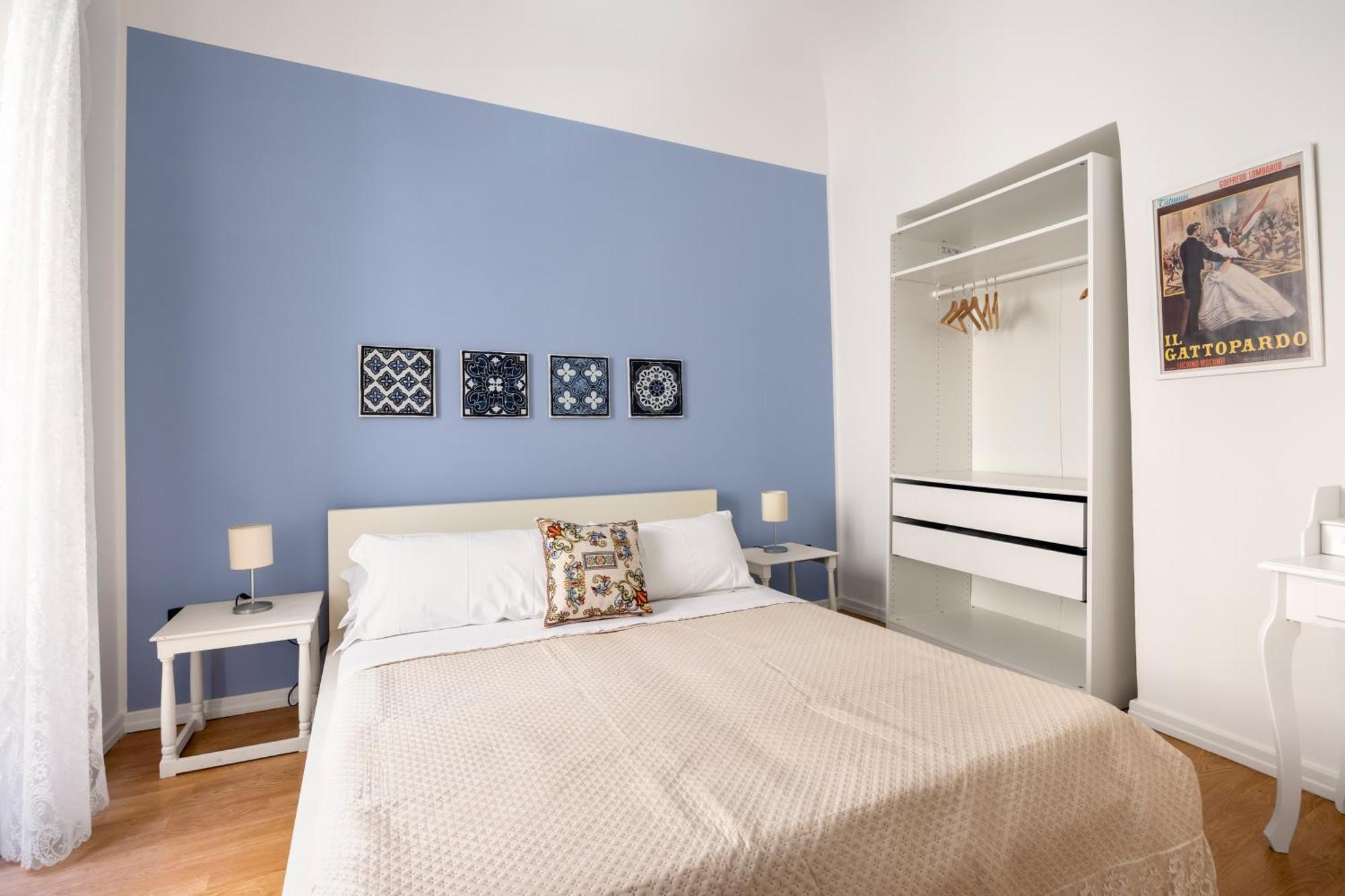 Agata E Rosalia 2 Bedroom Flat At The Quattro Canti Palermo Bagian luar foto