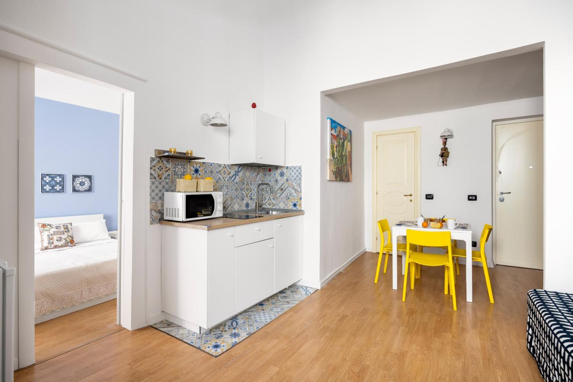 Agata E Rosalia 2 Bedroom Flat At The Quattro Canti Palermo Bagian luar foto